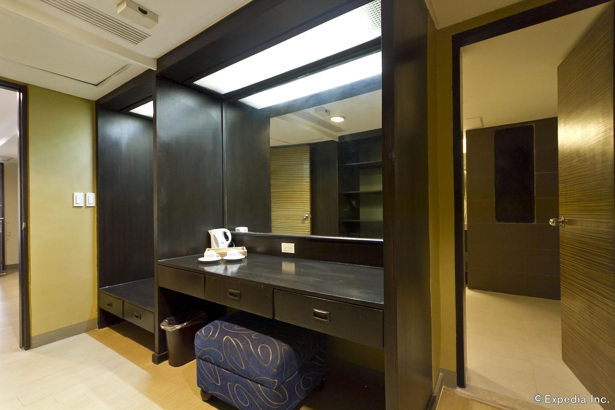 Summit Circle Cebu - Quarantine Hotel Extérieur photo