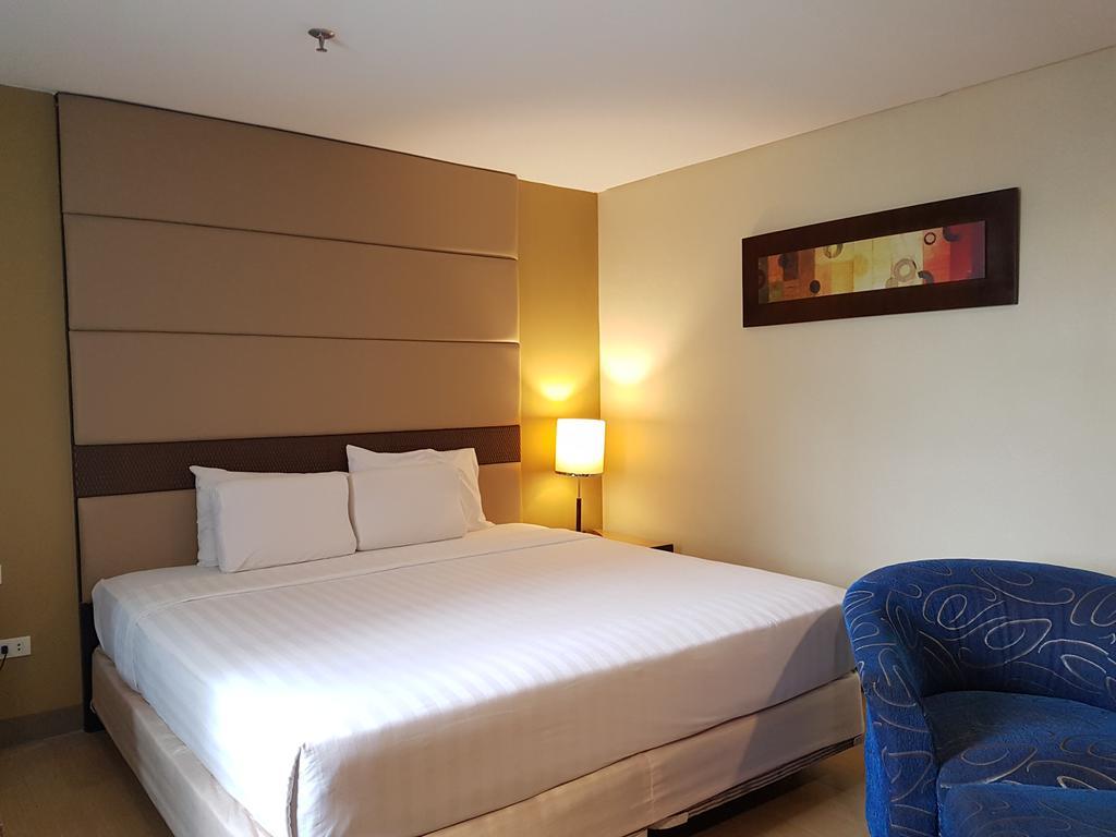 Summit Circle Cebu - Quarantine Hotel Extérieur photo