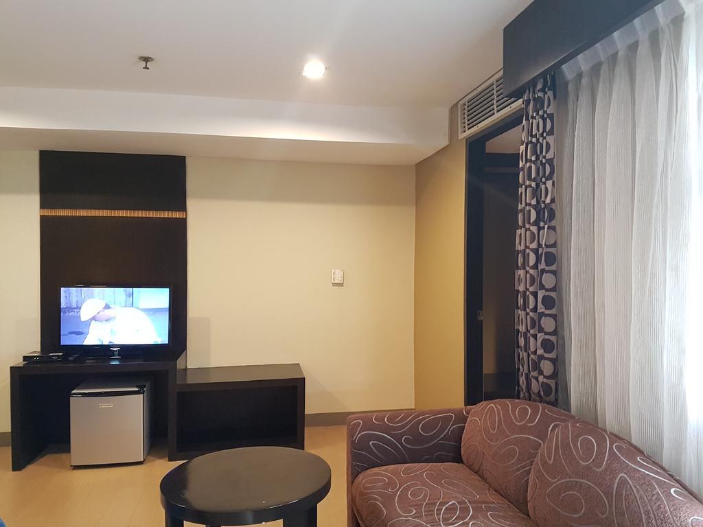 Summit Circle Cebu - Quarantine Hotel Extérieur photo