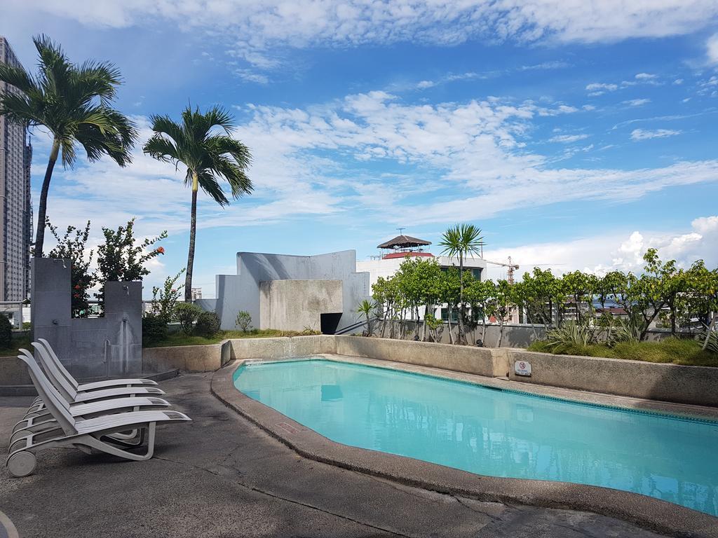 Summit Circle Cebu - Quarantine Hotel Extérieur photo