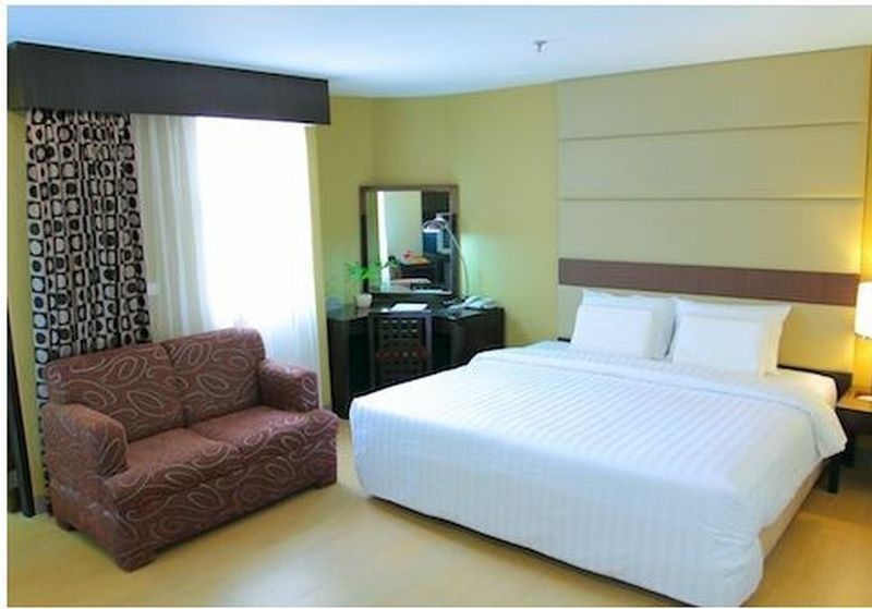 Summit Circle Cebu - Quarantine Hotel Extérieur photo